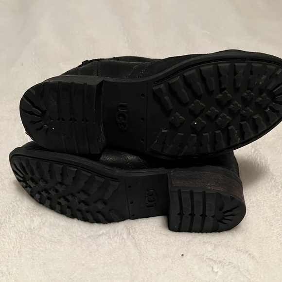 UGG all weather leather mid calf boots - Picture 5 of 5